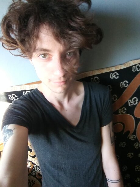 Wesley Hunter FTM xxx model photo