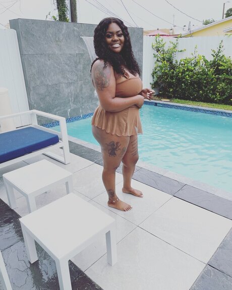 Dripping Chocolate model sexy gallery