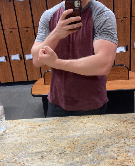 Mister IDK nude model image