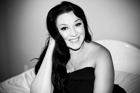 Whiskey Moans nudes model image