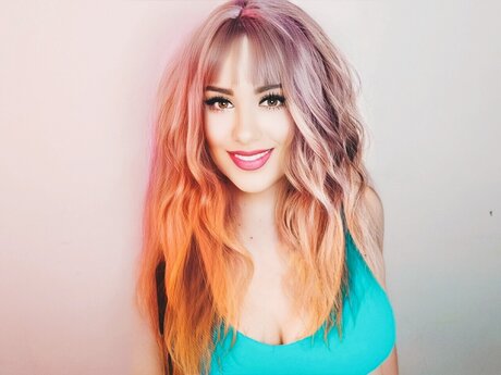 Hungry Dee star high quality photos