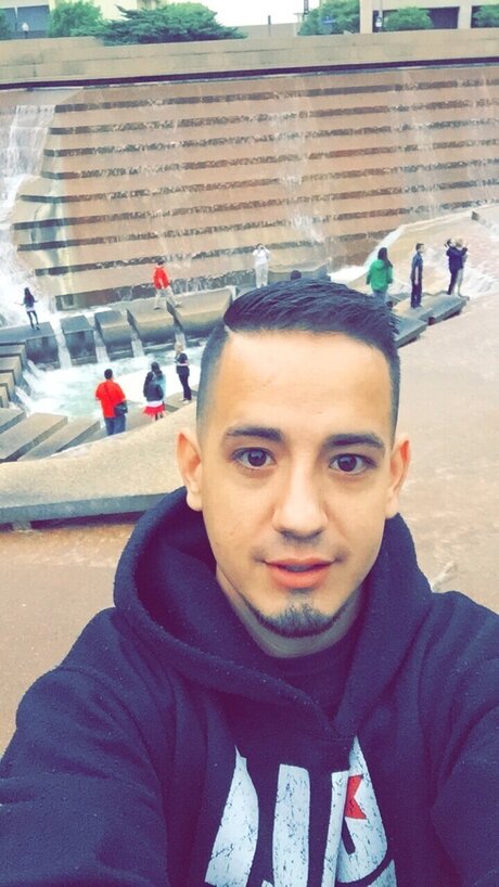 Carlitos star adult photo