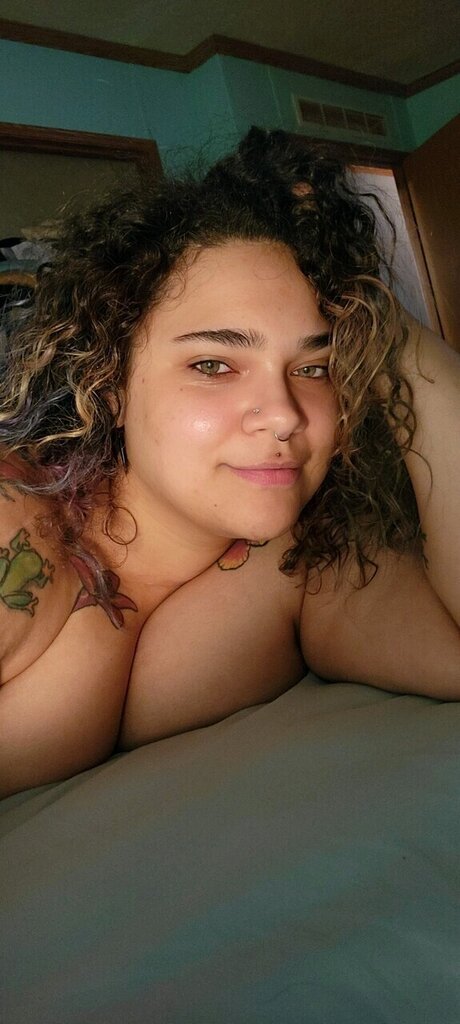 BreezyGreen VIP sexy model images