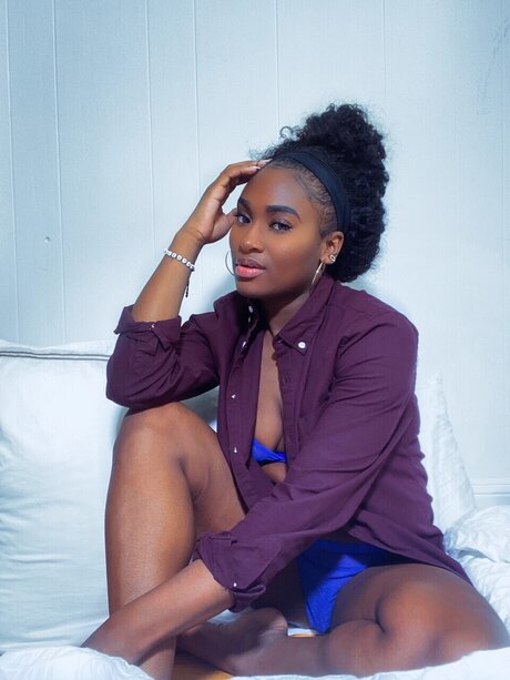 Yourtomboyinheels actress pic