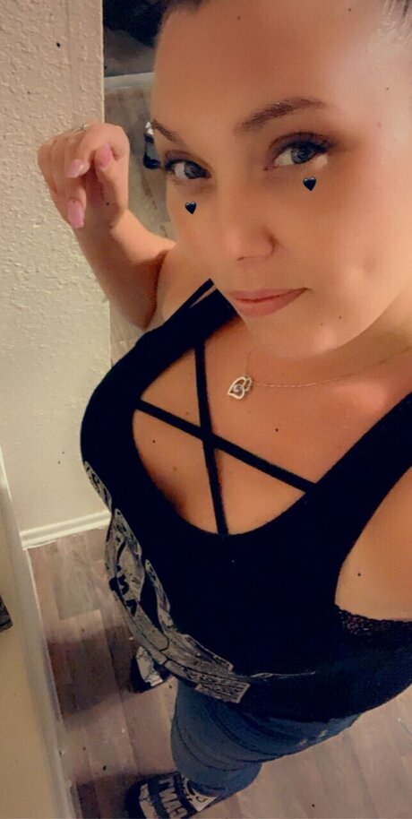 Scarlet Love star free gallery