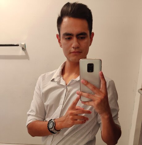 Leonardo Hernandez pornstar naked photo