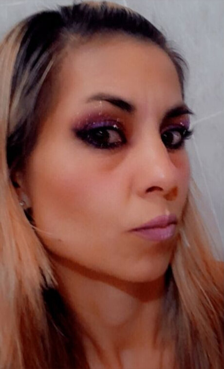 Luna Sexting_ pretty model gallery