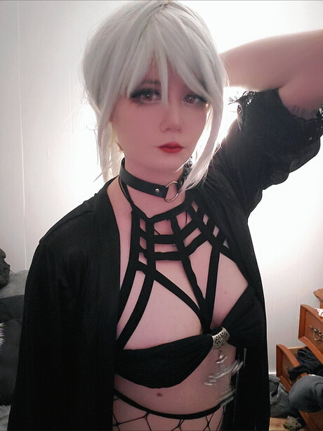 Vai Olation naked actress photos