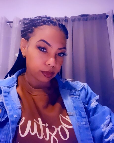 Paradyce pornstar adult pics