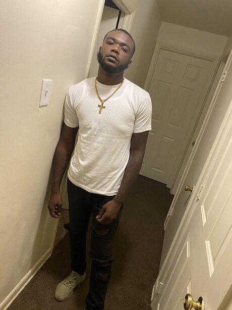 Daddy Grizz star sexy pic