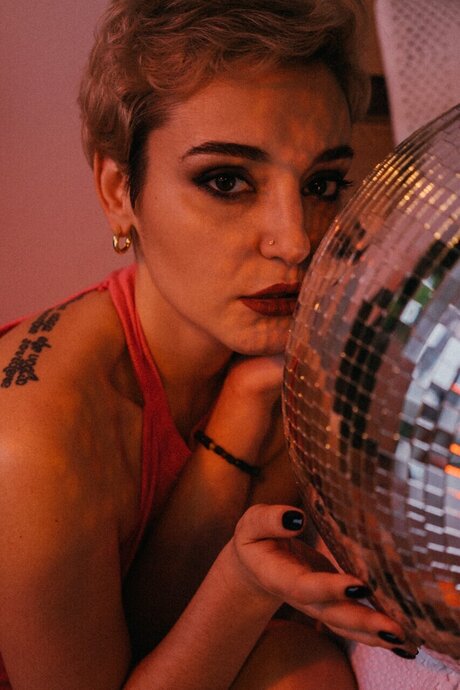 Karmelitta model adult galleries