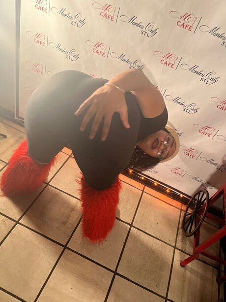 Roya Brazy best actress pictures