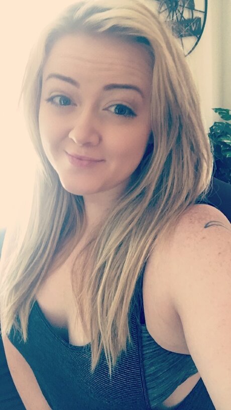 Morgan Badley hd actress photos