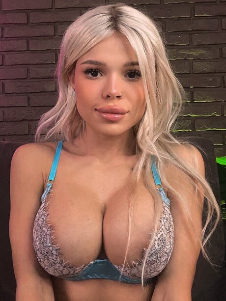 _Popy Star_ sexy star img