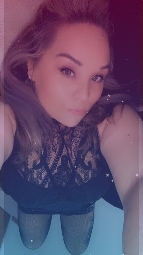 Miss Indemand2020 pretty model pics