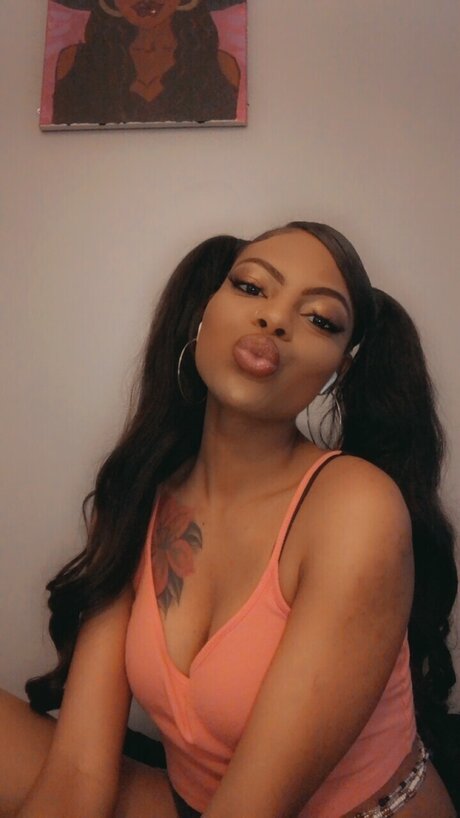 BigMamaZar pretty star pic