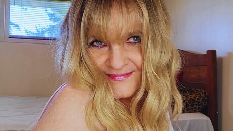 HotWifeJolee sex star picture