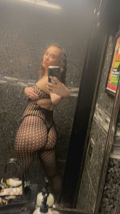 PrincessNikole nude star gallery