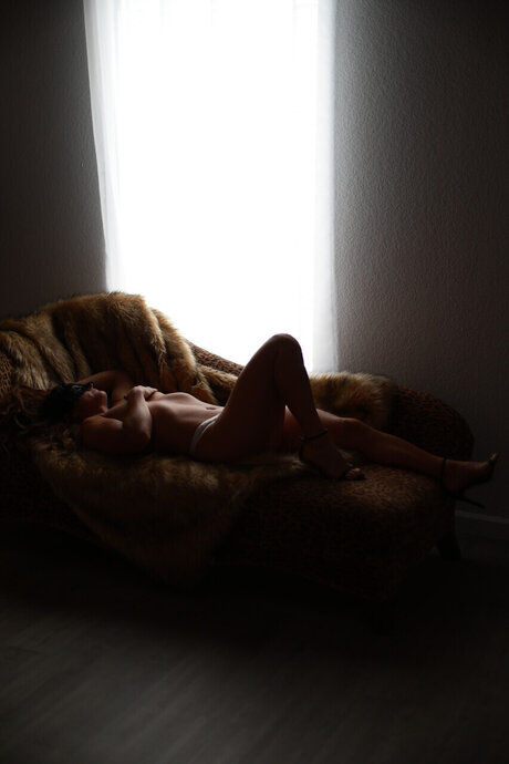 AttitudeWithAss naked star pictures