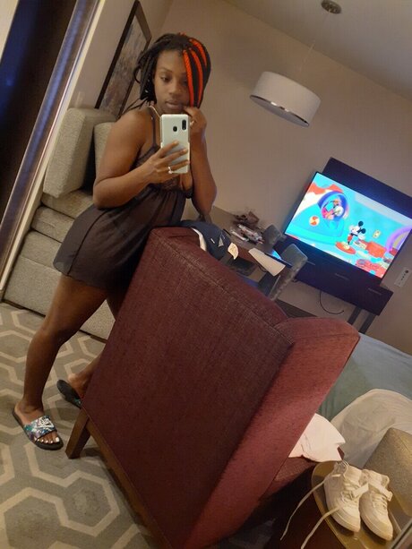 Sweet Chocolate model top archive