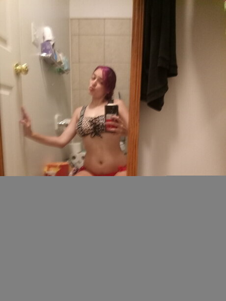 GreenEyedBeauty star pretty img