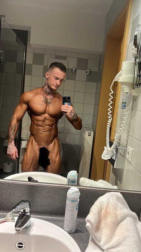 EliasYoung model beautiful picture