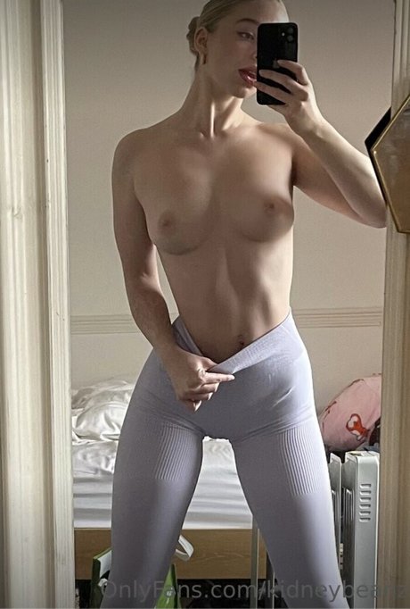 kizzyrain model art pictures