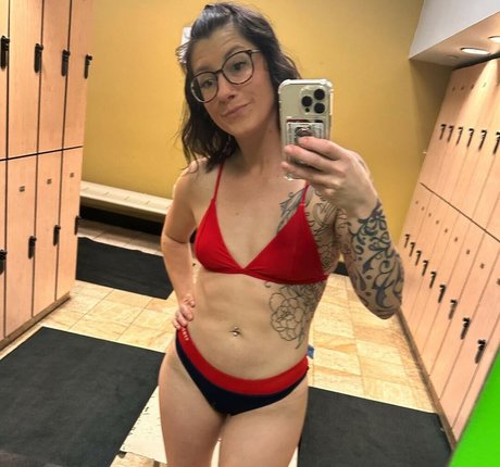 themrsnextdoor2 0 erotic star photo