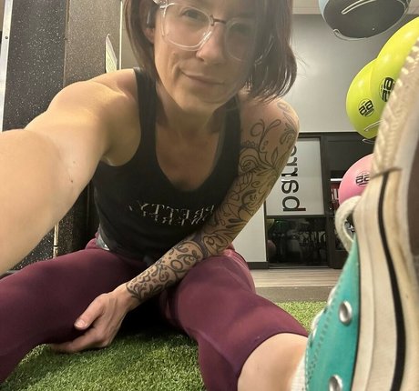 themrsnextdoor2 0 best model pic