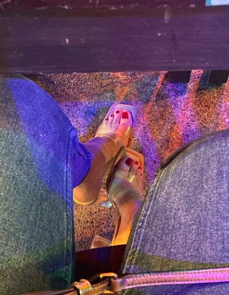 anafeetish nude pornstar pics