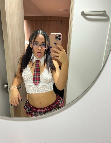 iamqueenjaii perfect pornstar image