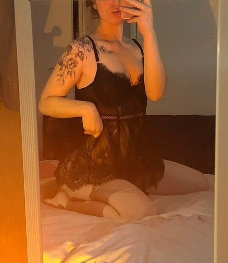 liztheeredhead nude model archive