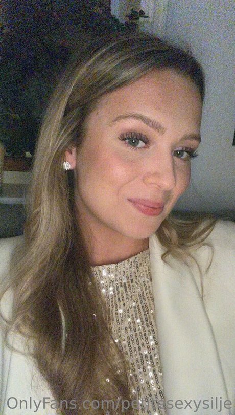 petitesexysilje Quick model image