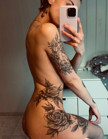 bisexual mmf onlyfans nude picture