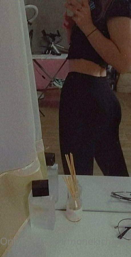 moneki porn actress pics