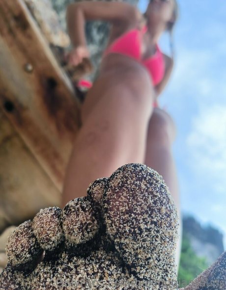 bakinggiantbuns actress image