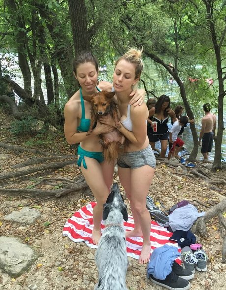 Iliza Shlesinger top model pic