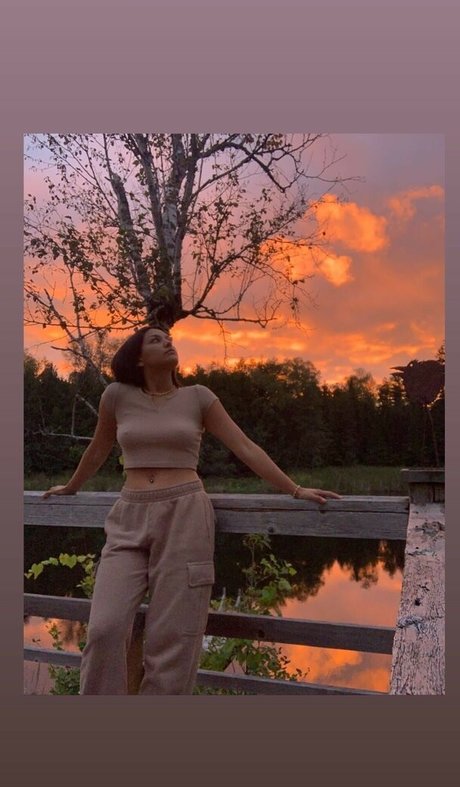 Humberly Gonzalez erotic model image