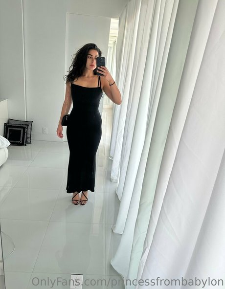 sexy blonde onlyfans free naked image