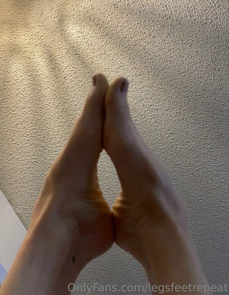 legsfeetrepeat free pornstar pic
