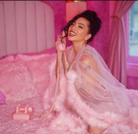 lilkymchiii model free pictures