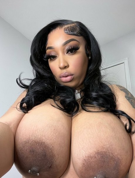 kioruncut sex star photos