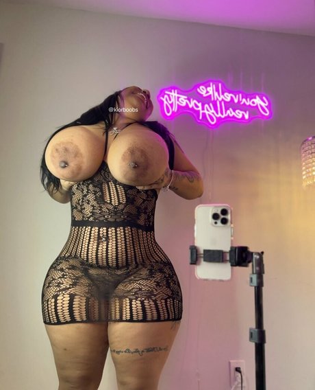 kioruncut sex actress photo