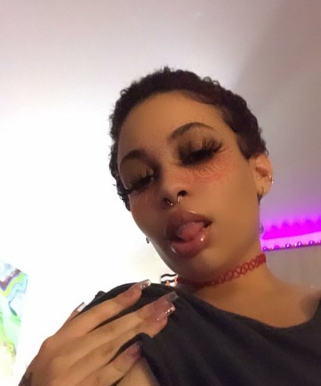 flowers model nudes photo