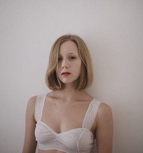 Laia Manzanares nice star images