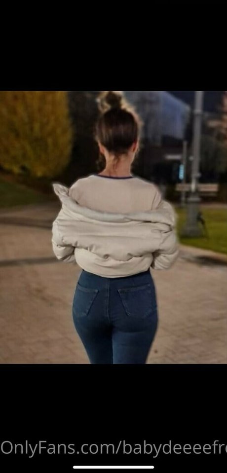 babydeeeefree model nude images