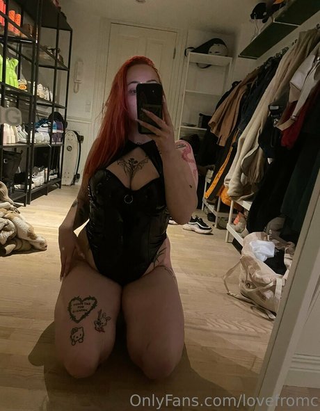 lovefromc erotic model photo