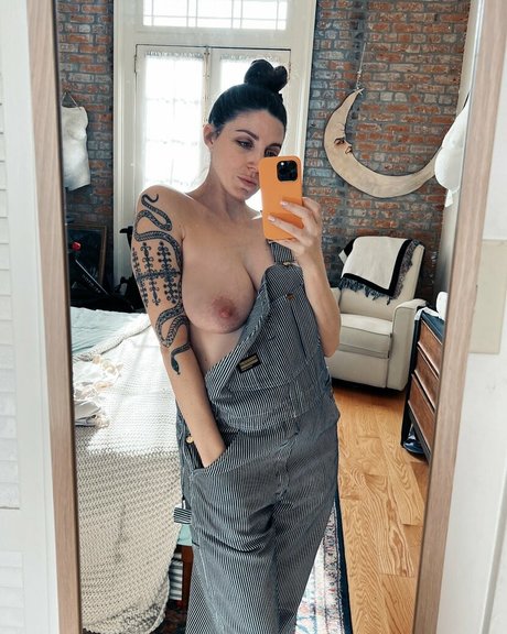 prettysadiereed pretty actress gallery