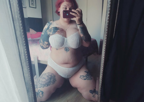 leaskulfree model erotic pic