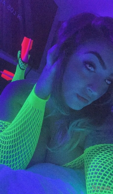 snowbunnygang420 pornstar nudes photos